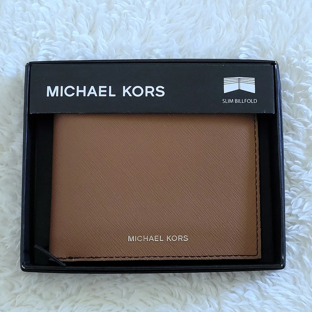 Michael Kors Slim Bifold✌️ 